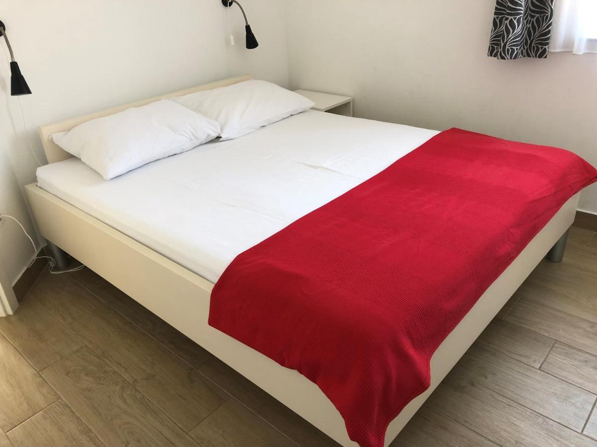 Apartmani I Sobe Ivancic1 โนวีวีโนดอลสกี ภายนอก รูปภาพ