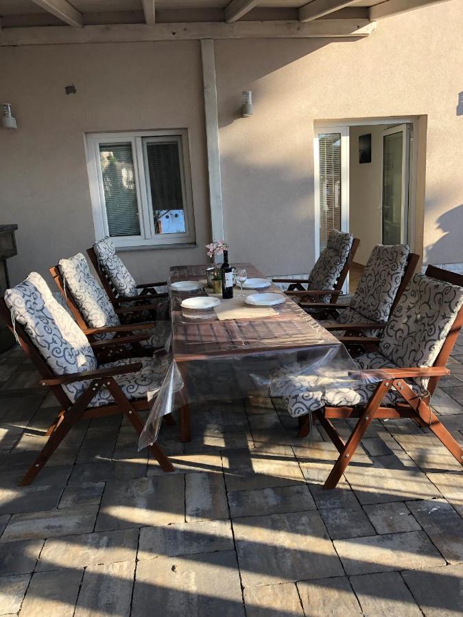 Apartmani I Sobe Ivancic1 โนวีวีโนดอลสกี ภายนอก รูปภาพ