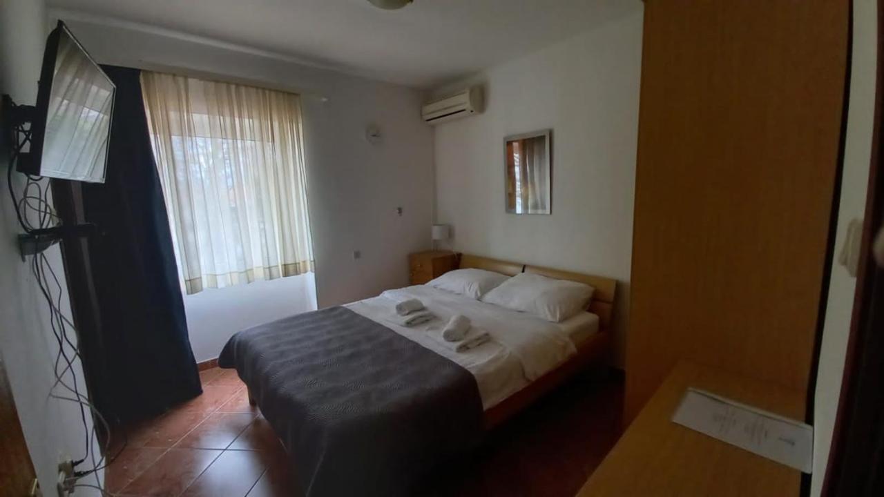 Apartmani I Sobe Ivancic1 โนวีวีโนดอลสกี ภายนอก รูปภาพ