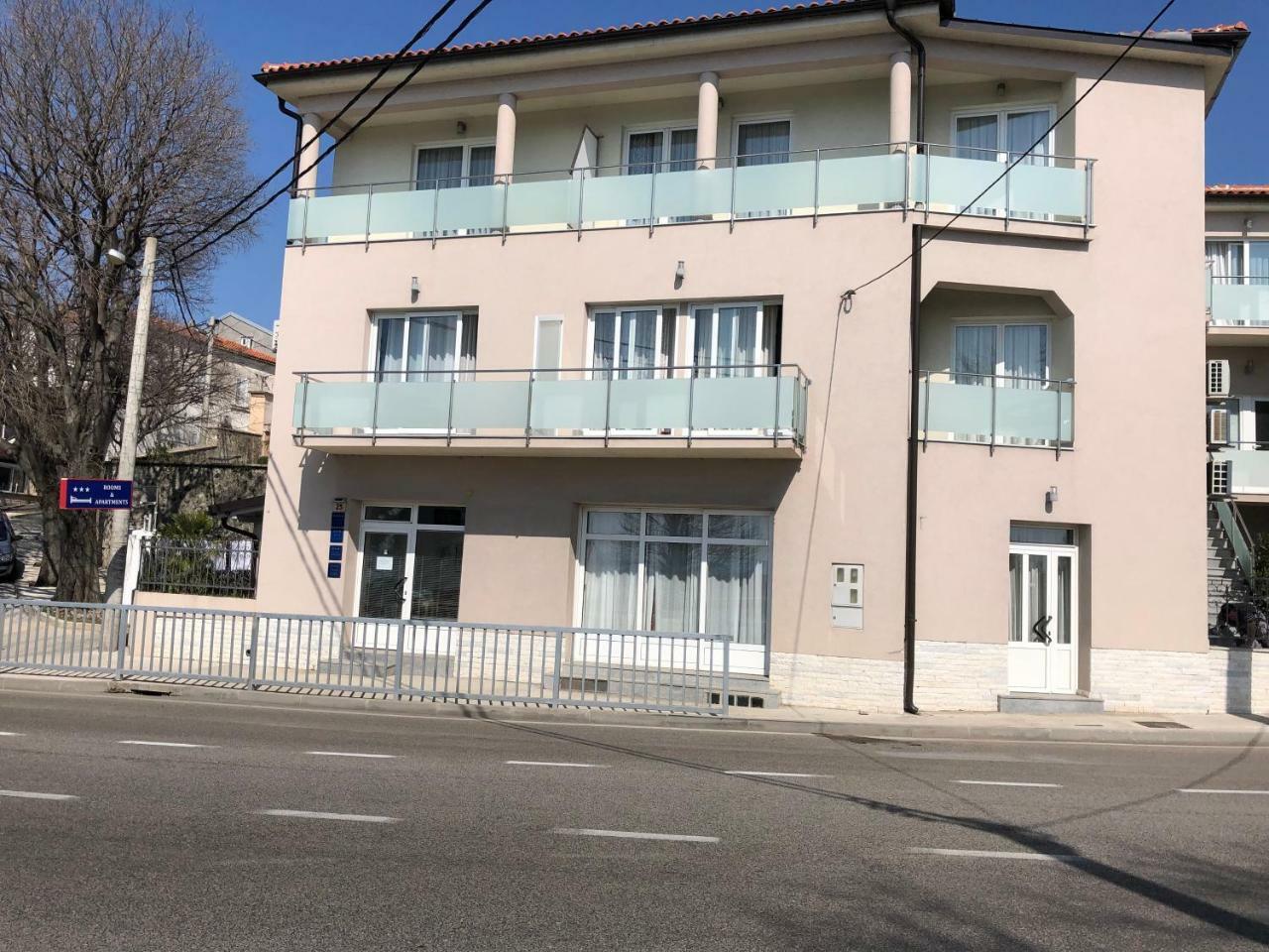 Apartmani I Sobe Ivancic1 โนวีวีโนดอลสกี ภายนอก รูปภาพ