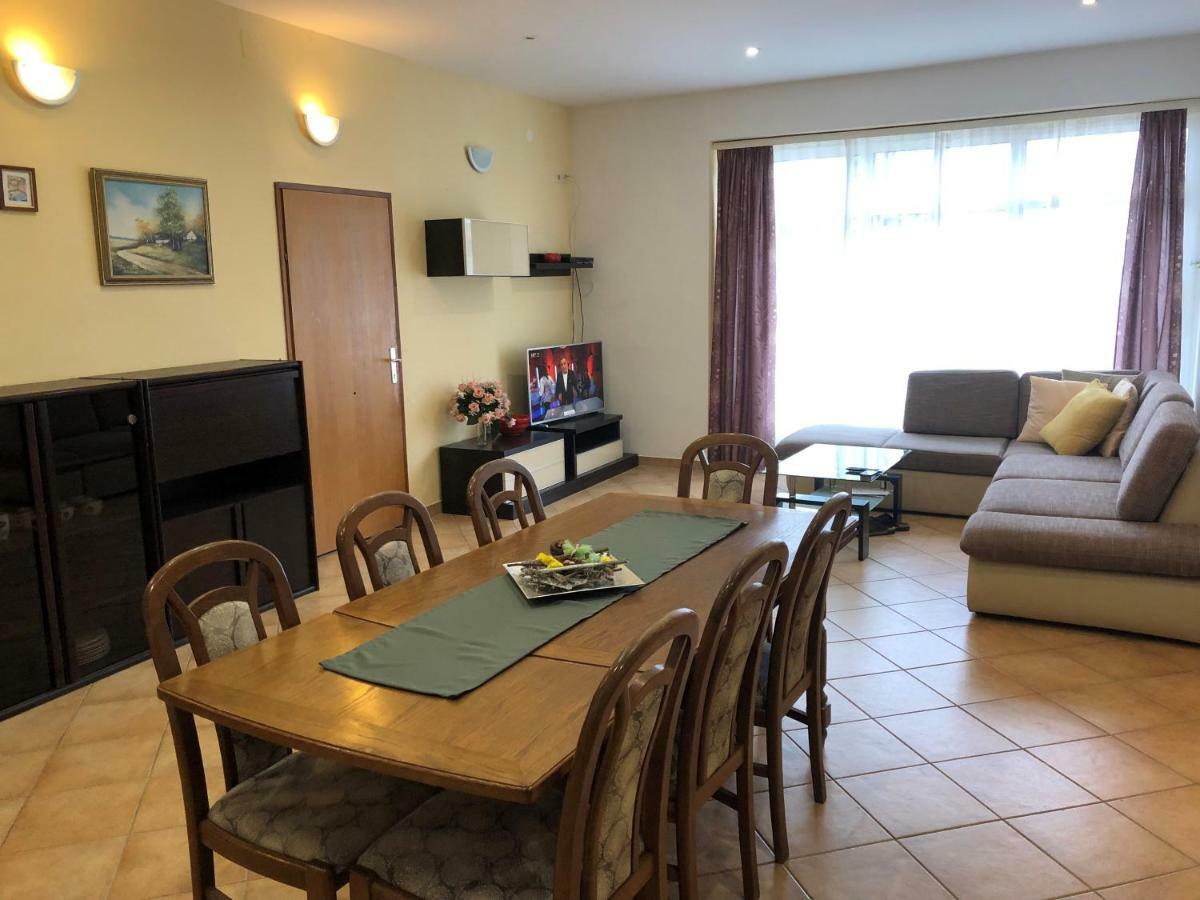 Apartmani I Sobe Ivancic1 โนวีวีโนดอลสกี ภายนอก รูปภาพ
